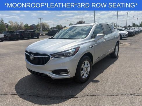 Used 2018 Buick Enclave Essence FWD image 5