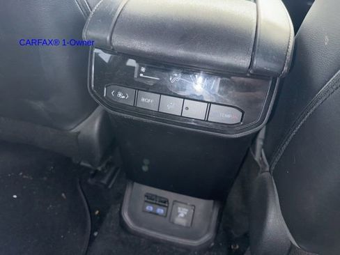 Used 2022 Toyota Highlander Limited image 7