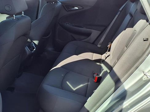 Used 2025 Chevrolet Malibu LT image 13