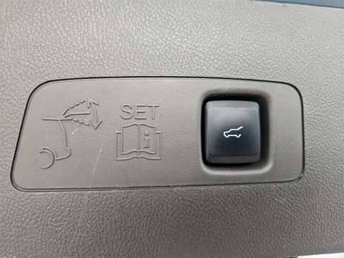 Used 2023 Lincoln Corsair Standard w/ Equipment Group 101A image 32