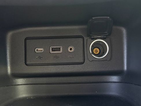 Used 2023 Chevrolet Equinox LT FWD image 26
