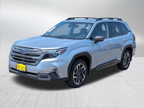 Used 2025 Subaru Forester Limited AWD/4WD image 3
