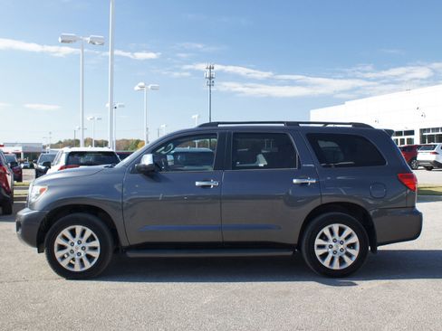 Used 2016 Toyota Sequoia Platinum image 13