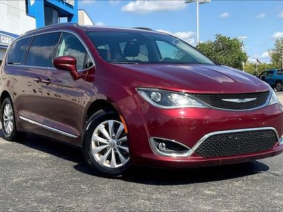 Used 2018 Chrysler Pacifica Touring-L Plus