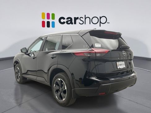 Used 2026 Nissan Rogue SV image 3