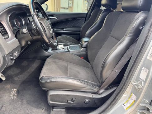 Used 2022 Dodge Charger R/T w/ Plus Group RWD image 8