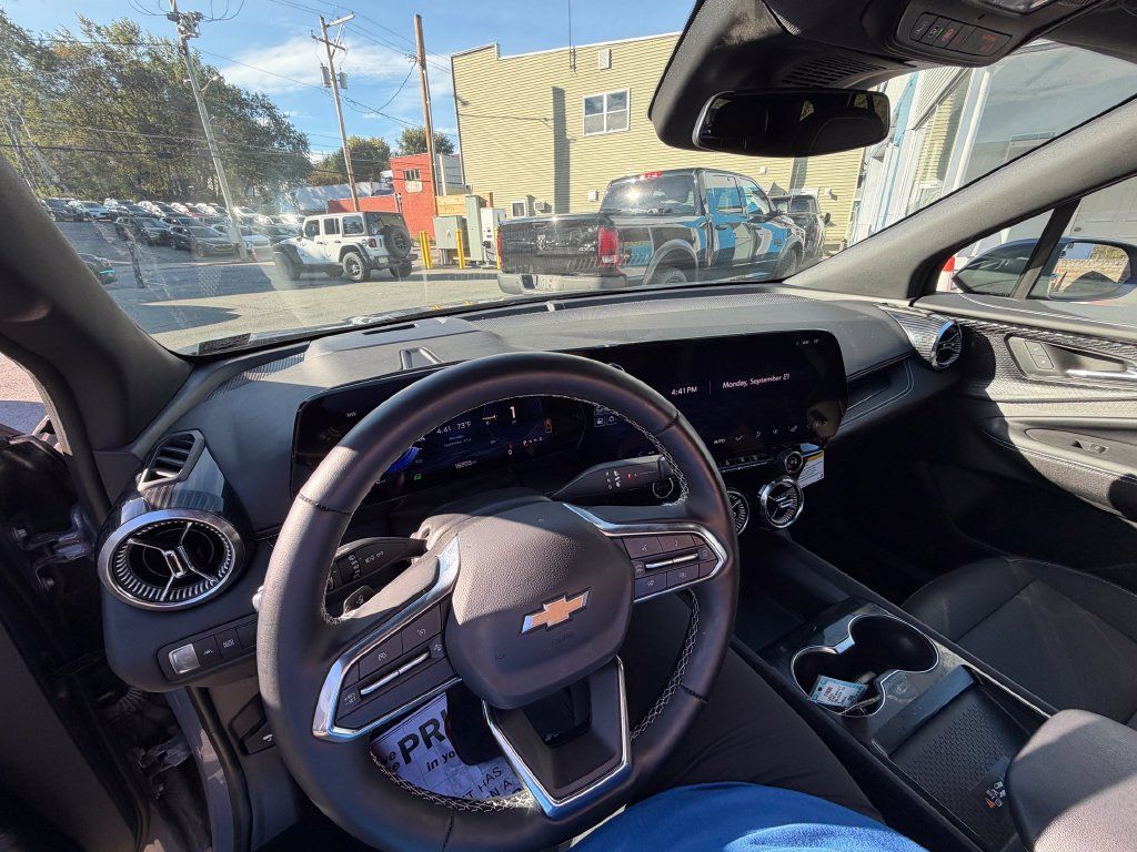 Used 2024 Chevrolet Blazer EV LT AWD/4WD image 20