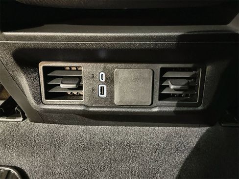 Used 2024 Chevrolet Silverado 2500 Custom w/ Custom Value Package image 20