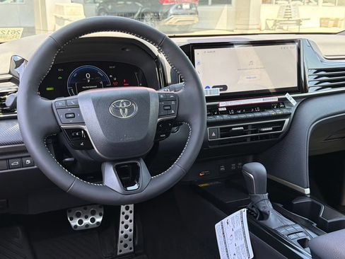 New 2026 Toyota Camry SE FWD image 31