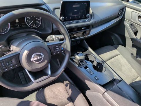 Used 2024 Nissan Rogue SV FWD image 20
