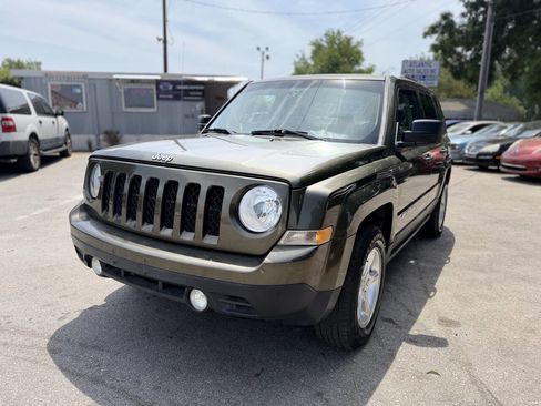 Used 2015 Jeep Patriot Sport FWD image 1