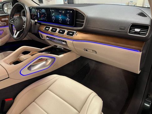 Used 2020 Mercedes-Benz GLE 450 4MATIC image 2