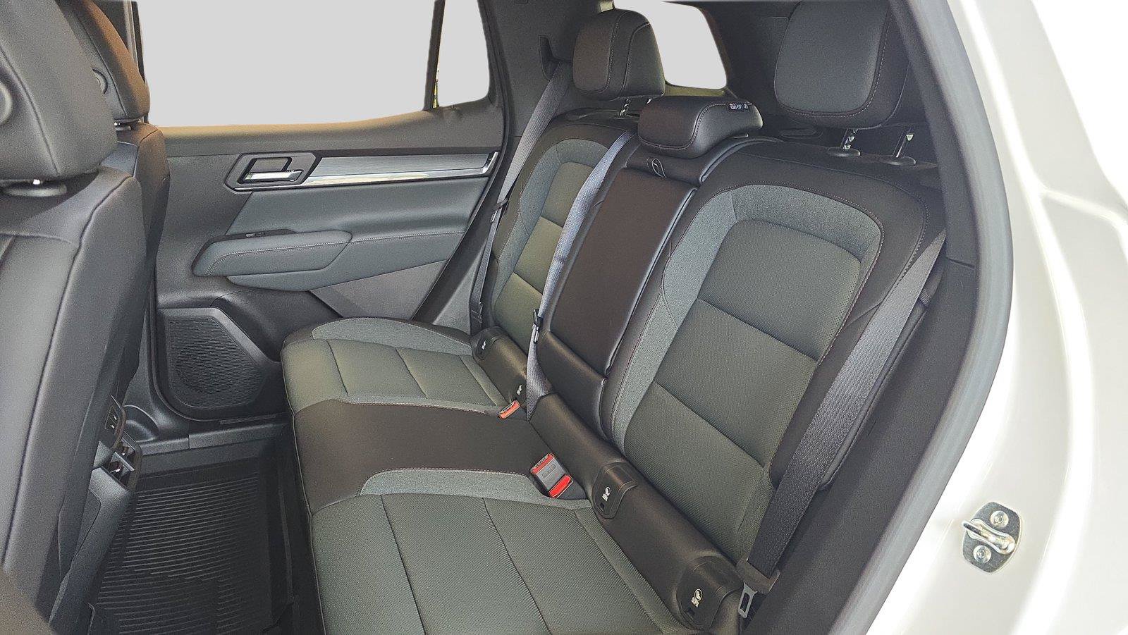 New 2027 GMC Terrain AT4 w/ Convenience Package III AWD/4WD image 18