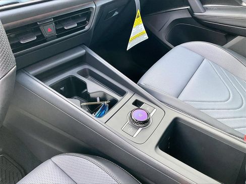 New 2026 Volkswagen Tiguan SE R-Line image 14