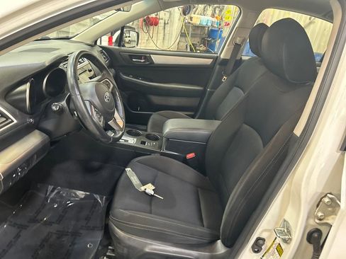 Used 2017 Subaru Legacy 2.5i Premium image 11