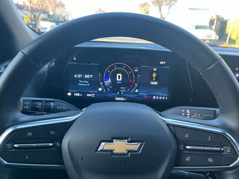 Used 2025 Chevrolet Equinox LT image 27