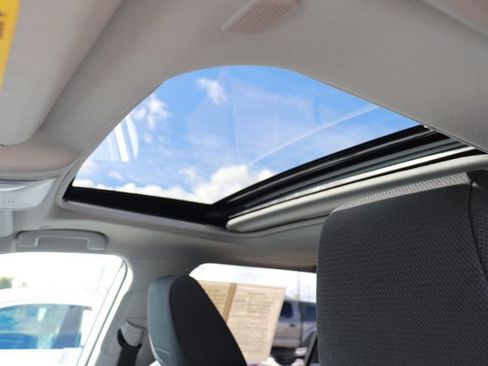 Used 2025 Toyota RAV4 XLE image 27