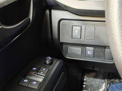 Used 2022 Toyota Tacoma SR image 19