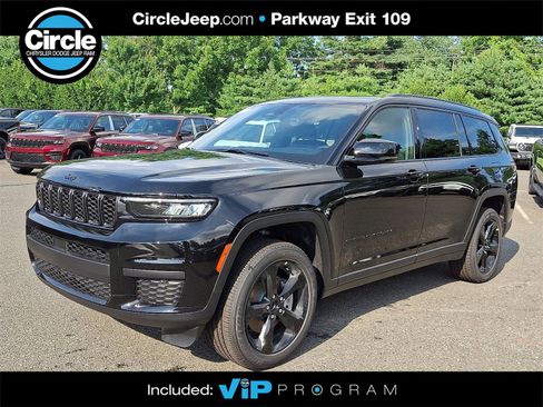 New 2025 Jeep Grand Cherokee L Altitude image 1