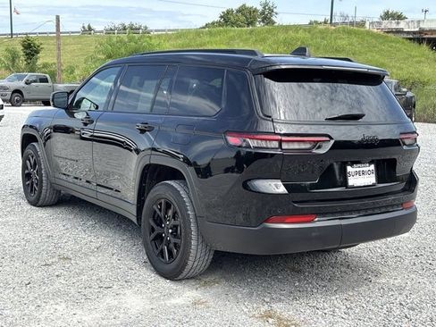Used 2025 Jeep Grand Cherokee L Laredo RWD image 7