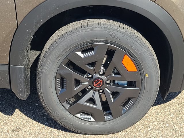 New 2027 Nissan Kicks SV w/ Rock Creek Edition AWD/4WD image 9