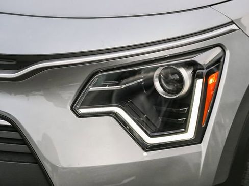 New 2026 Kia Niro LX FWD image 5