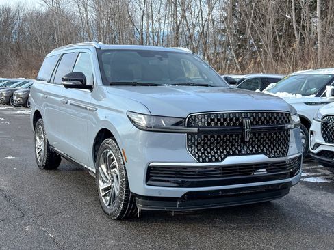 New 2025 Lincoln Navigator Reserve image 24
