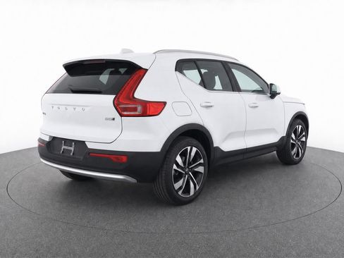 Used 2023 Volvo XC40 B5 Ultimate w/ Protection Package Premier AWD/4WD image 6