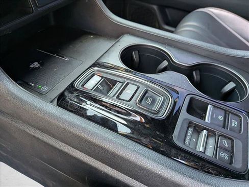 Used 2023 Honda Pilot TrailSport image 12