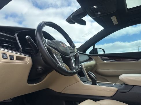 Used 2019 Cadillac XT5 Luxury w/ LPO, Radiant Package image 41