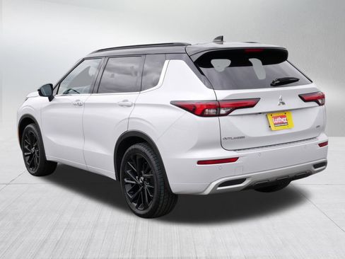 Used 2022 Mitsubishi Outlander SEL AWD/4WD image 5