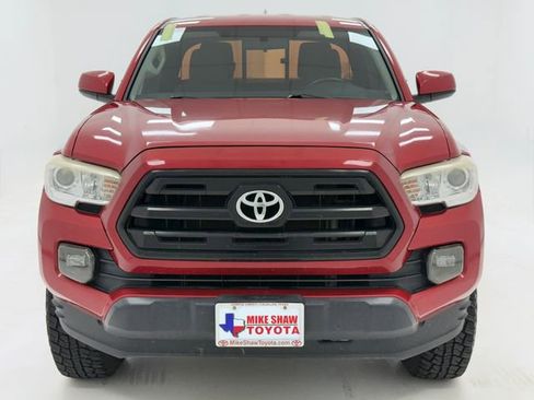 Used 2016 Toyota Tacoma SR w/ SR Convenience Package image 3
