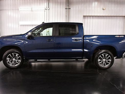 Used 2023 Chevrolet Silverado 1500 LT AWD/4WD image 4
