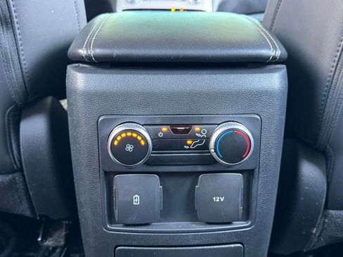 Used 2023 Ford Explorer XLT w/ Equipment Group 202A AWD/4WD image 27