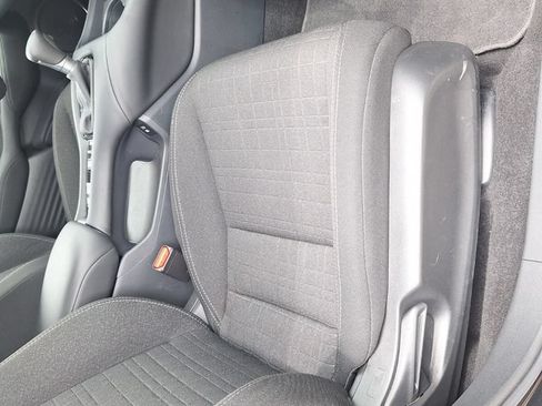 Used 2025 Honda HR-V LX image 26