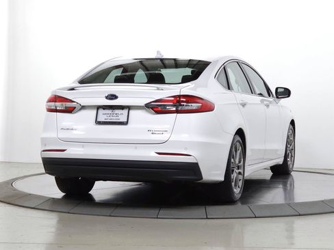 Used 2020 Ford Fusion Titanium FWD image 9