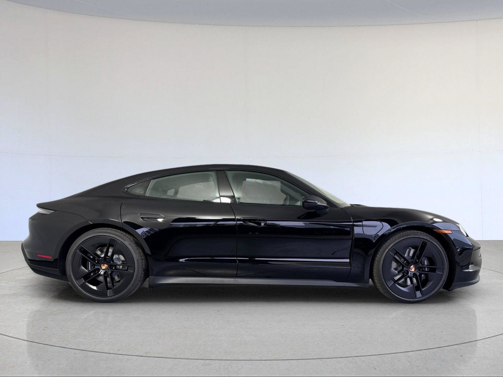 Certified 2026 Porsche Taycan AWD/4WD image 9