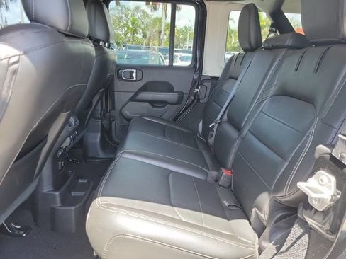 Used 2022 Jeep Wrangler Unlimited Sahara 4xe AWD/4WD image 9