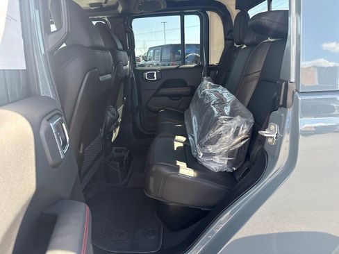 New 2026 Jeep Gladiator Rubicon AWD/4WD image 27