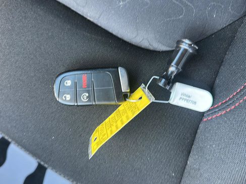 Used 2023 Jeep Renegade Trailhawk AWD/4WD image 34