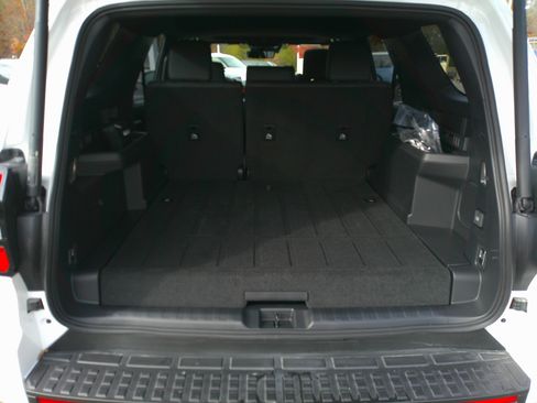 Used 2025 Toyota 4Runner TRD Off-Road Premium image 32