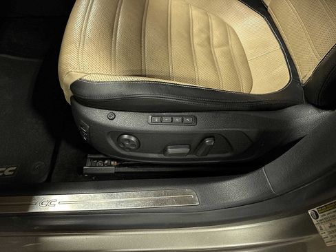 Used 2013 Volkswagen CC Executive AWD/4WD image 24