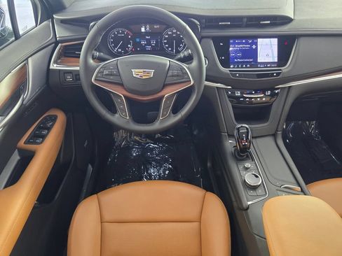 Used 2025 Cadillac XT5 Premium Luxury FWD image 13
