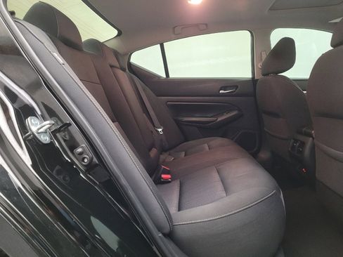 Used 2019 Nissan Altima 2.5 SV FWD image 19