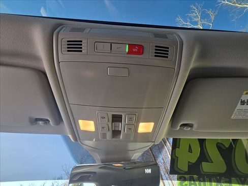 Certified 2024 Volkswagen Jetta SEL image 22