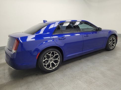 Used 2018 Chrysler 300 Touring w/ Sport Appearance Package image 10