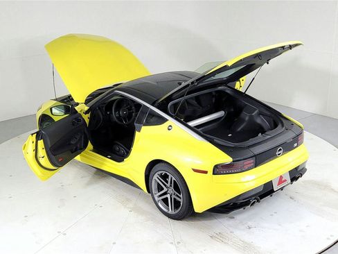 Used 2024 Nissan Z Sport w/ Floor Mat Package RWD image 46
