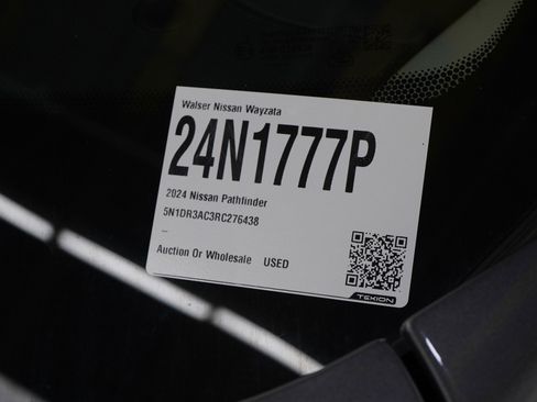 Used 2024 Nissan Pathfinder S image 30