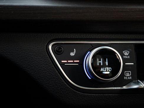 Used 2023 Audi Q5 2.0T Premium w/ Convenience Package image 29