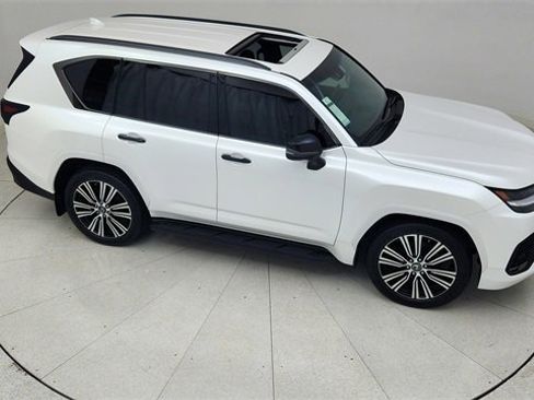 Used 2023 Lexus LX 600 4WD w/ Luxury Package image 78